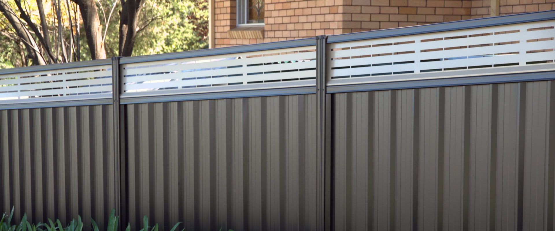 The Advantages of Colorbond Fencing: Exploring Different Types